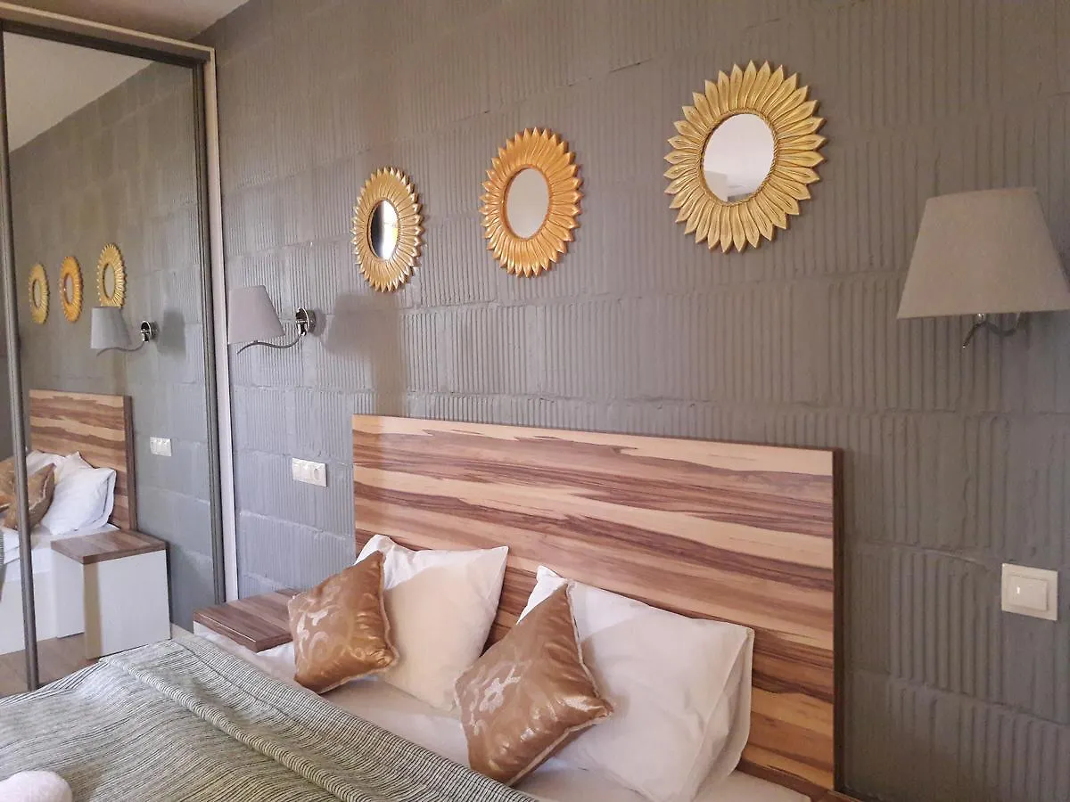Mini Hotel On Demiivska Kyiv